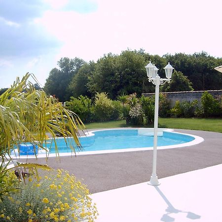 L'Oasis Bed & Breakfast Port-d'Envaux Bagian luar foto