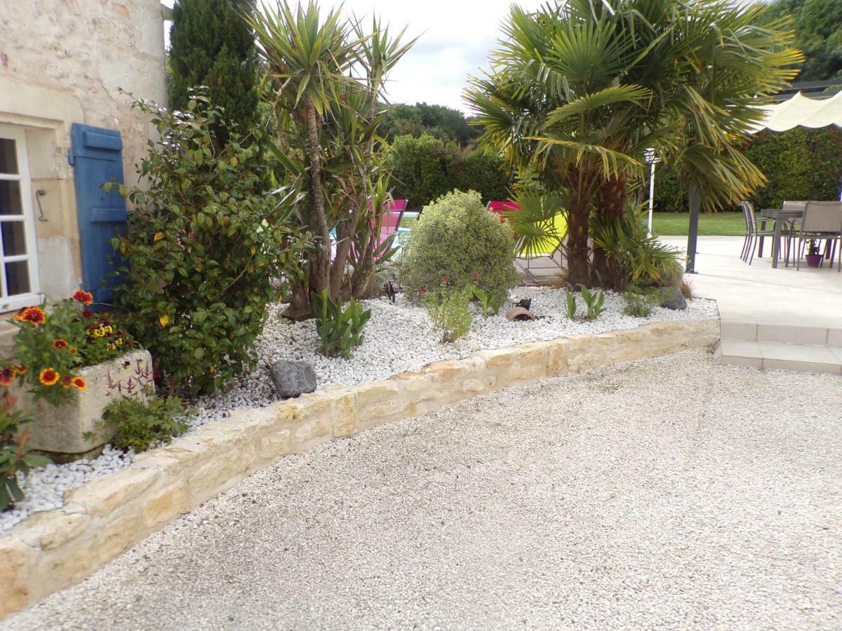 L'Oasis Bed & Breakfast Port-d'Envaux Bagian luar foto