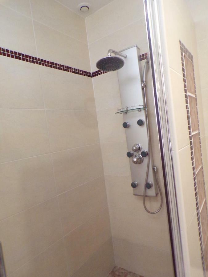 L'Oasis Bed & Breakfast Port-d'Envaux Bagian luar foto
