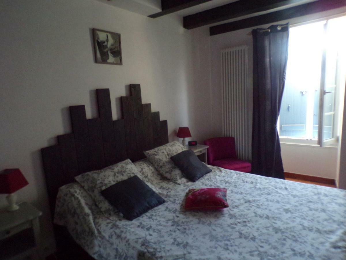 L'Oasis Bed & Breakfast Port-d'Envaux Bagian luar foto